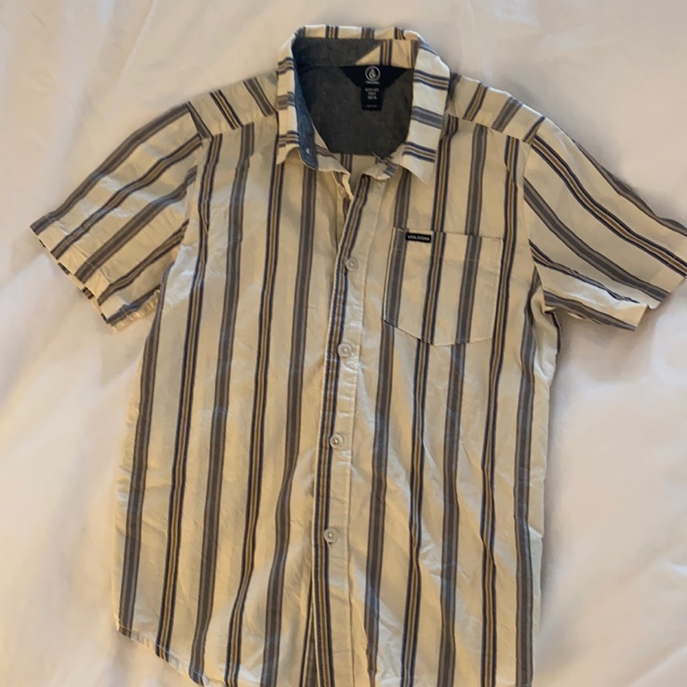 Boys Volcom shirt